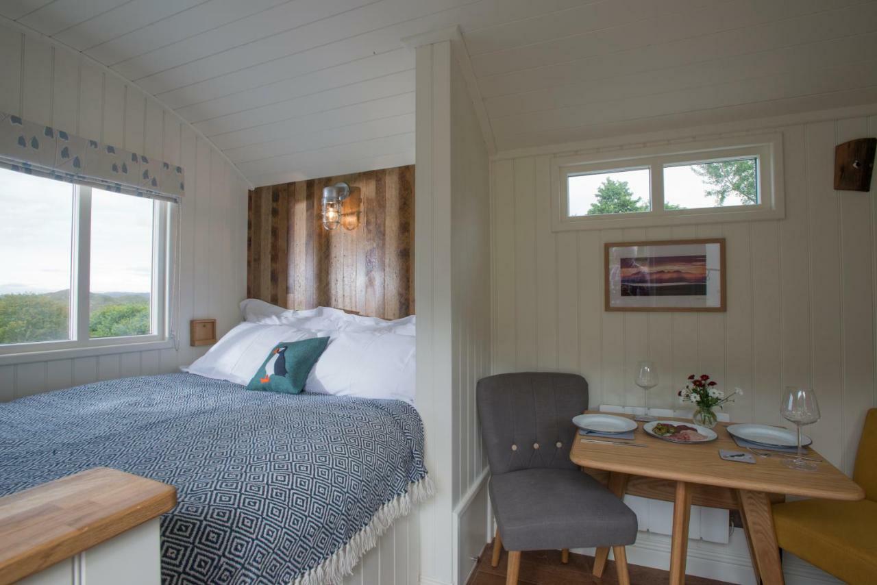 Villa West Coast Hideaways Nedd Exterior foto